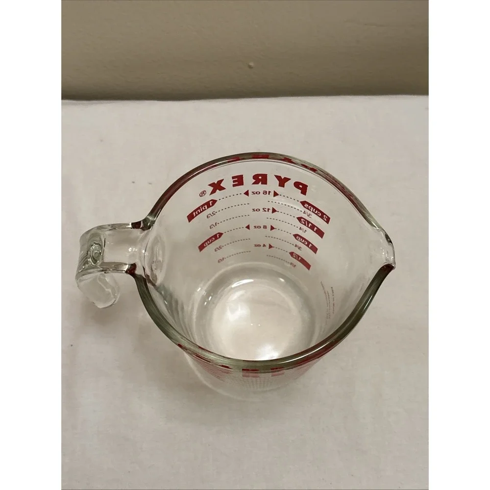 Pyrex 2-Cup 1 Pint 16 Ounce Red Lettered Glass Measuring Cup